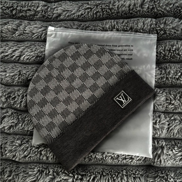 Louis Vuitton Dark Gray Checkered Hat - Picture 2 of 3